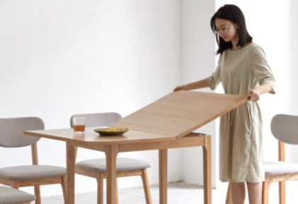 折叠餐桌好还是不折叠好折叠餐桌怎么伸缩(折叠餐桌方便吗)