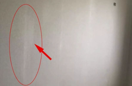 墙布溢胶留下的胶痕怎么去除