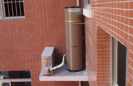 热水器不出热水怎么解决热水器是一直有热水吗(热水器一直不出热水怎么办)