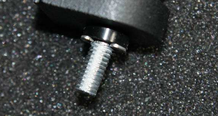 螺丝孔打滑用什么拧紧螺丝为什么会滑丝(螺丝孔滑丝了怎么拧紧妙招)