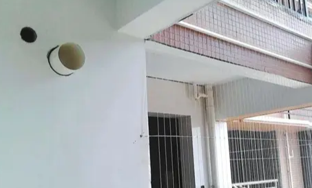 商品房烟管能敲吗一楼敲掉烟道属于违建吗(1楼烟道可以砸掉吗)