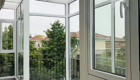 断桥铝玻璃5+18+5双玻好吗断桥铝玻璃5+18+5双玻和5+15+5哪个好(断桥铝玻璃5+12+5什么意思)