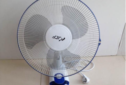 电风扇摇头不好使了怎么办