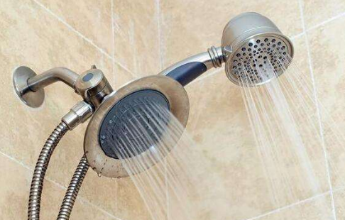 家里水流小物业不管找谁投诉