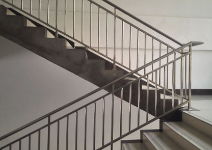 不锈钢扶手上的污渍怎么去除