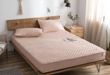 床笠买防水的好还是纯棉的好床笠买哪种材质的好(夹棉床笠和纯棉床笠哪个好)