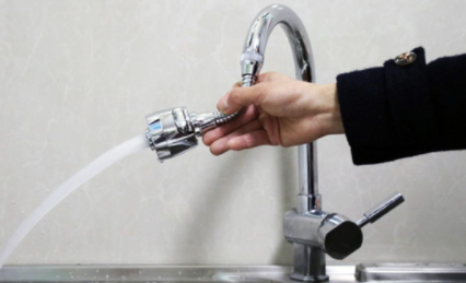 怎样鉴别水龙头质量好差水龙头锌合金和铜合金哪个好(水龙头铜的好还是不锈钢的好)