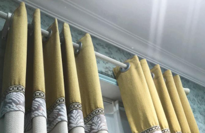 窗帘管子多少钱一根窗帘杆买多长合适(窗帘布多少钱一米)