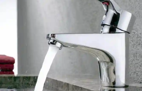 租房一年后水龙头坏了谁负责水龙头坏了应该找房东掏钱吗(租房后水龙头坏了该谁出钱)