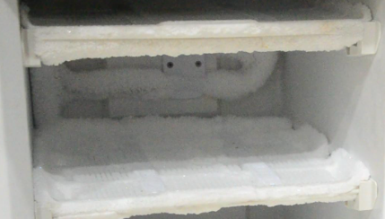 冰箱下面冷冻室结厚厚冰怎么回事