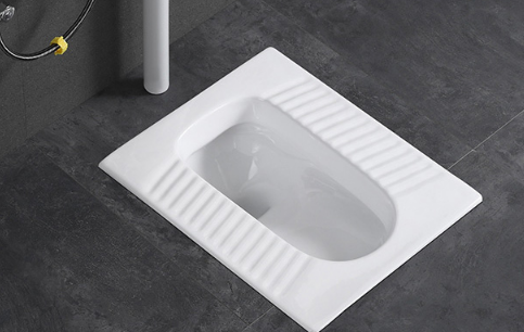 蹲便器低瓷砖2cm是不是施工质量不过关蹲便器低瓷砖2cm怎么办(蹲厕低于地砖)