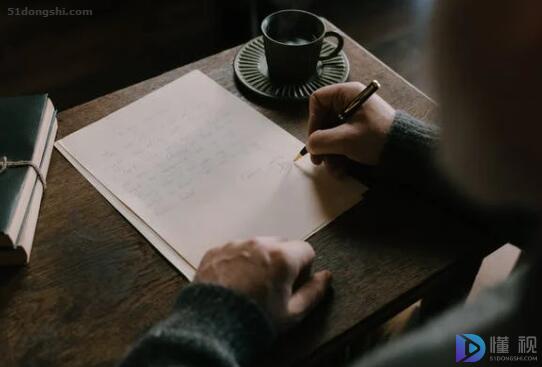 简易版个人商铺出租合同(个人商铺简单租赁合同)