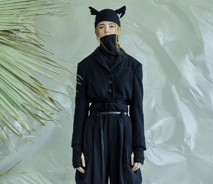 澳毛大衣厚的好还是薄的好