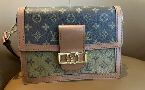 lv的包专柜可以保养吗