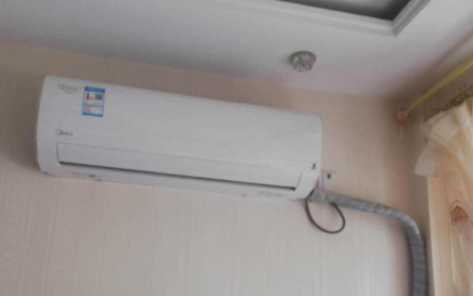 空调主机太吵怎么消除声音空调主机的声音有多少分贝(空调主机声音大吗)