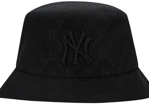 男生戴渔夫帽会被笑吗戴眼镜的男生戴渔夫帽好看吗