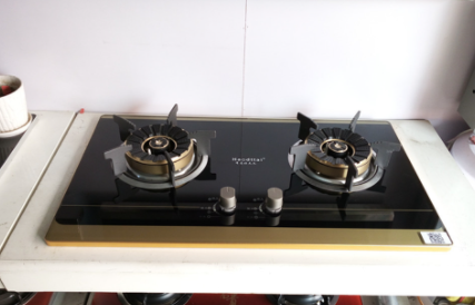 燃气灶上点火针坏了可以更换吗煤气灶点火针是哪个位置(燃气灶的点火针坏了怎么办)