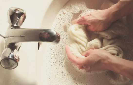 夏天衣服的汗臭味如何去除