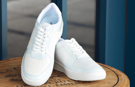 运动鞋被雨淋湿以后发臭怎么办