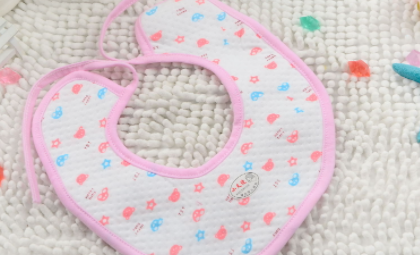 口水巾发黄发硬要更换吗