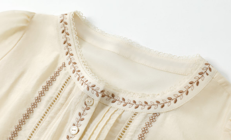 美人脱掉衣服把隐私漏出来了照片