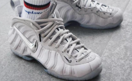 运动鞋被雨水淋湿怎么办雨天怎么防止鞋子进水(运动鞋被雨淋湿以后发臭怎么办)