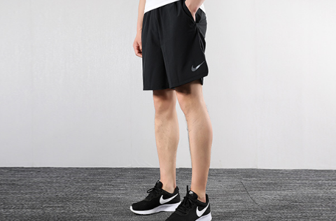 耐克裤子发红高锰酸钾醋酸有用吗耐克裤子发红怎么恢复最有效(耐克黑裤子洗发红)