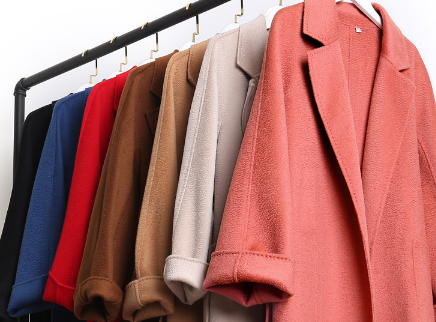 羊毛大衣有气味正常吗