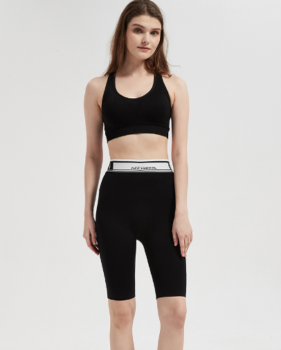 骑行裤如何搭配上衣