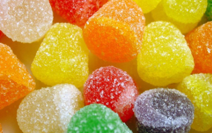 糖黏到衣服上怎么办