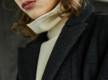 澳毛大衣容易皱吗