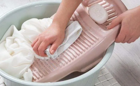 美女穿性感衣服