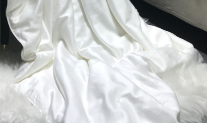 桑蚕丝衣服漂白水漂黄补救