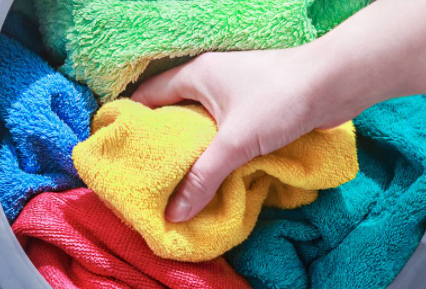 衣服洗完硬怎么办