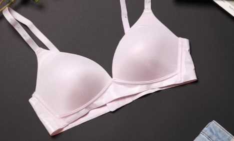 爱美丽和爱慕是一个公司吗