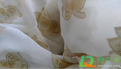 金属丝衣服怎么洗没褶子金属丝面料洗皱了怎么办(金属丝面料的衣服怎么洗)