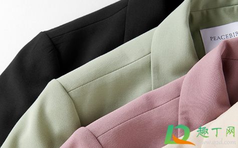 西装穿久了发光用什么洗