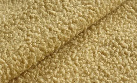 摇粒绒的衣服几年要换摇粒绒的衣服怎么保养(摇粒绒容易变形吗)