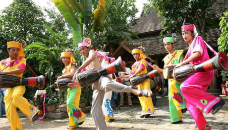 傣族的服饰是怎样的