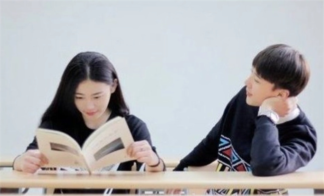 男生怎么搭讪女生不让人讨厌女生讨厌搭讪的男生吗(如何搭讪不被拒绝)