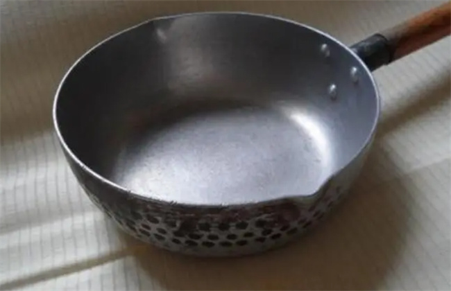 铝锅里的食物可以过夜吗铝锅里可以放食物过夜吗(降血脂的十种最佳食物)