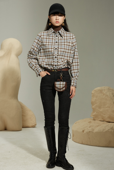 丹宁牛仔裤怎么搭配