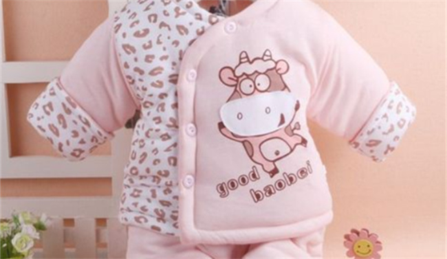 小宝宝可以穿羽绒服吗?