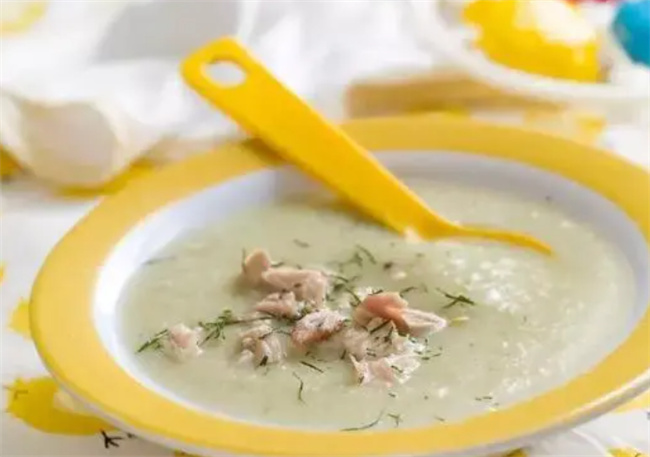 宝宝多大开荤比较好宝宝几个月开荤最好(宝宝多少个月开荤)