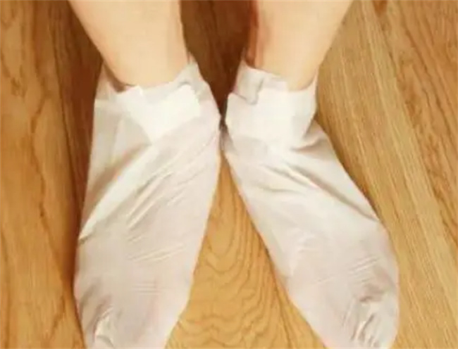 足膜炎是什么原因引起的