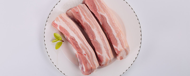 肉解冻要多久肉解冻了还能冻回去吗(肉解冻多久就坏了)