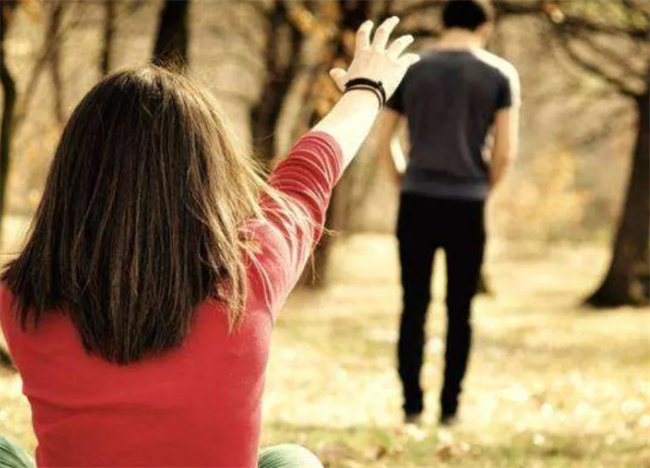 恋爱中怎么发现对方想分手了谈恋爱的时候想分手怎么办(恋爱中如何知道对方真实想法)