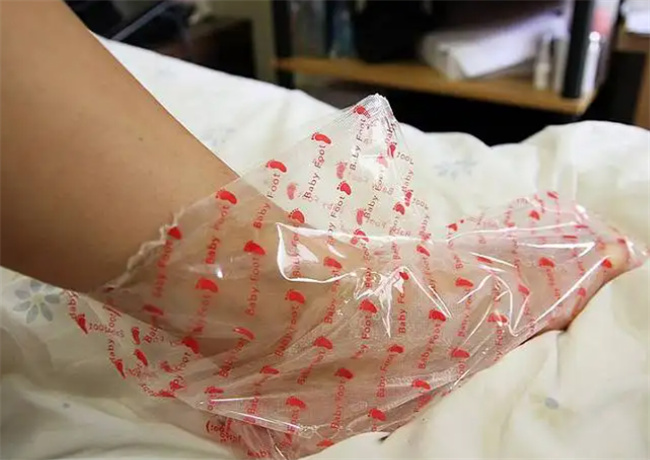 足膜炎是什么原因引起的