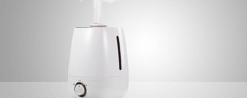加湿器里要用什么水加湿器多久换一次水(加湿器水能用多久)