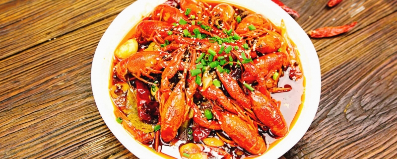 吃龙虾的时候可以喝红酒吗龙虾不能和什么一起吃(龙虾和什么不能一起吃)